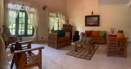 3-bedroom calm and cosy house in enjoyable Kandy with WiFi