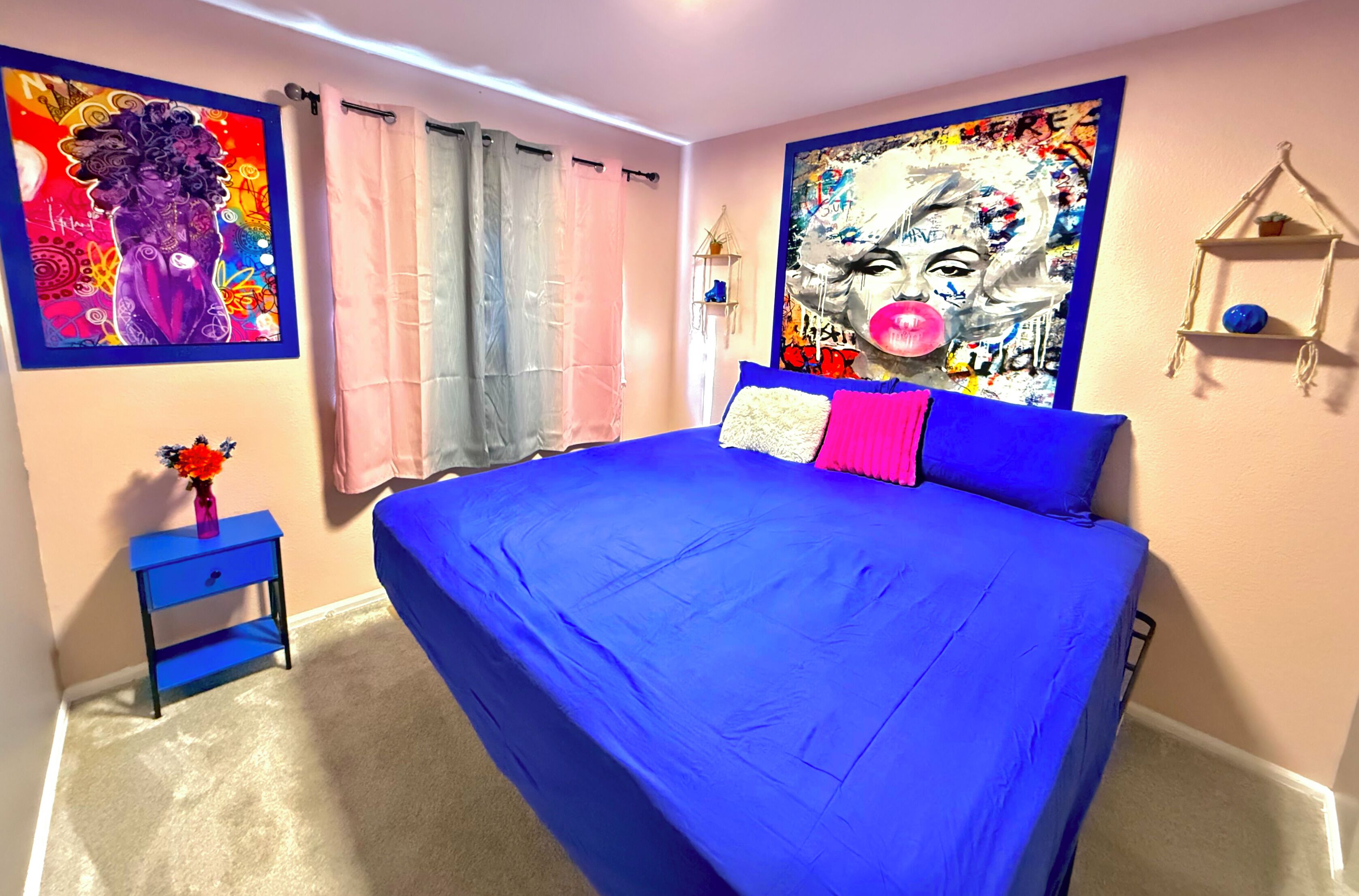 3 chambres, bureau, fer et planche à repasser, accès au Wi-Fi (inclus)