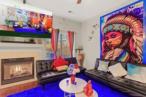 Smart-TV, peis, videospill og filmbibliotek