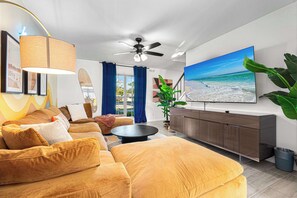 تلفزيون، مكتب