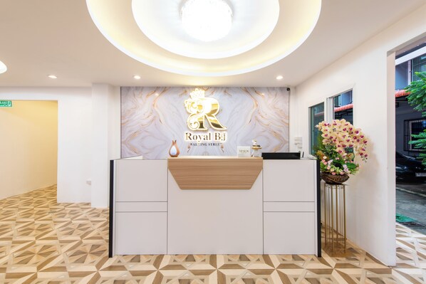 Reception - Royal BJ Hotel (Pattaya)