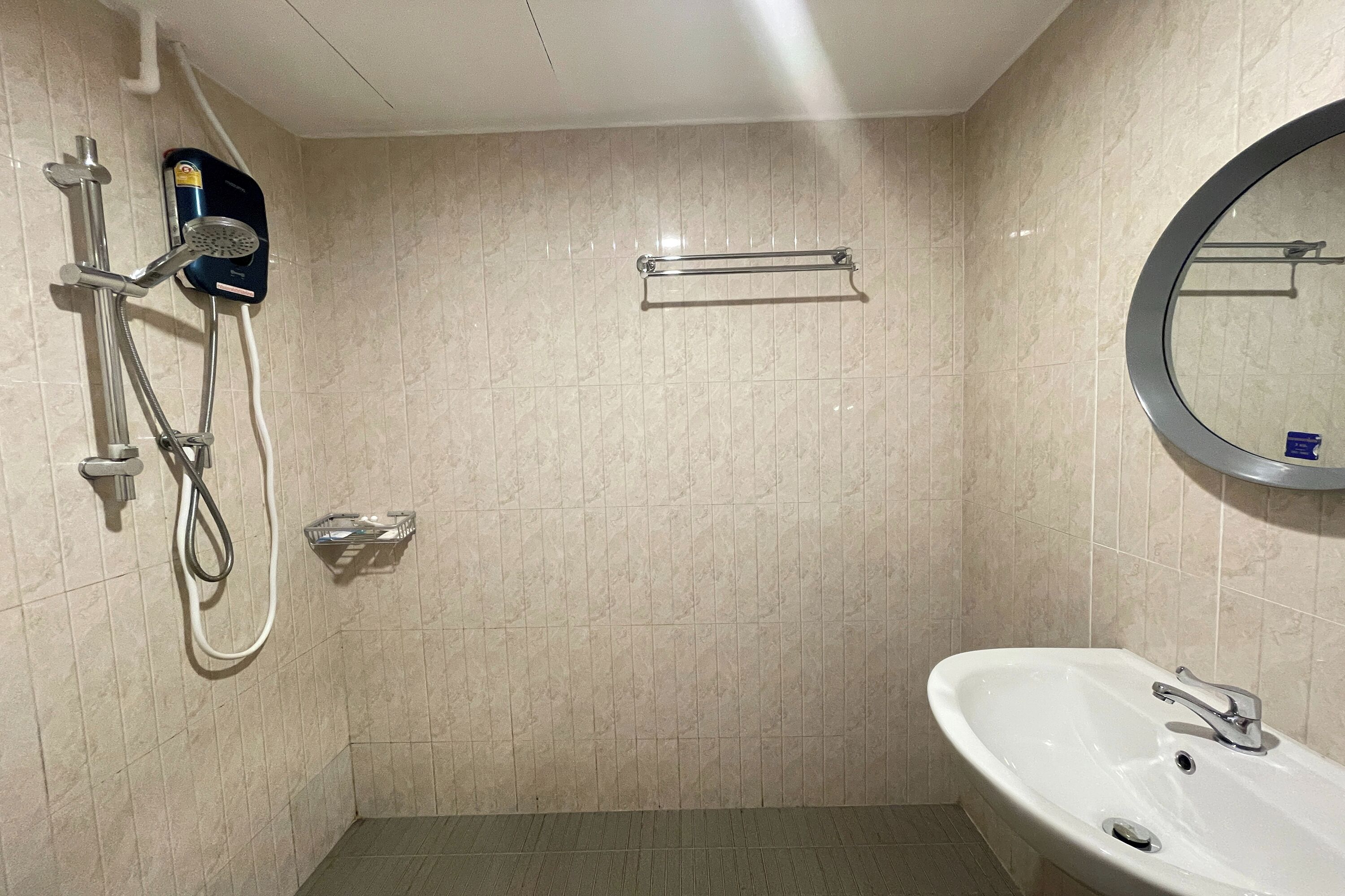 Photo - Royal BJ Hotel