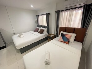 Superior Triple Room | View from room - Royal BJ Hotel (Pattaya)
