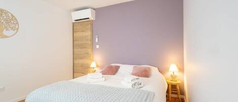 2 bedrooms, WiFi, bed sheets