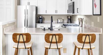 2-BR Winterplace Ski-In/Ski-Out Okemo Escape