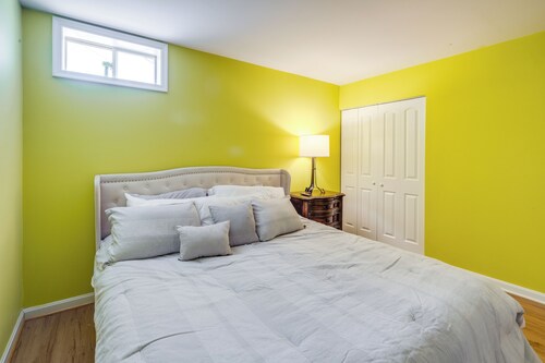 20 Mi to Downtown DC: Pet-friendly Lorton Apt!