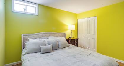 20 Mi to Downtown DC: Pet-friendly Lorton Apt!