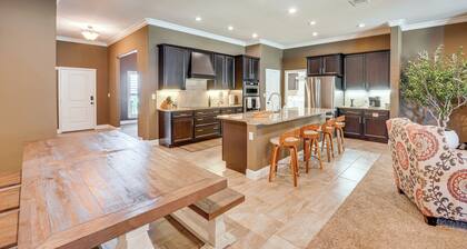 11 Mi to Dtwn: Lubbock Home w/ Patio, Grill & Yard