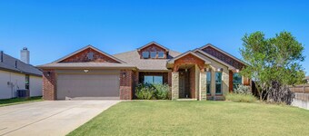 11 Mi to Dtwn: Lubbock Home w/ Patio, Grill & Yard