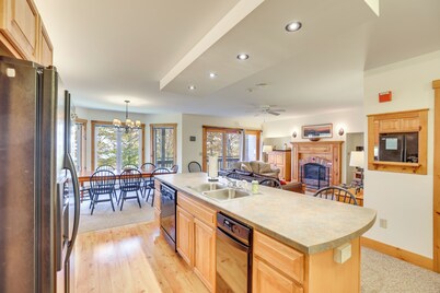 傑伊峰度假村滑雪進出公寓