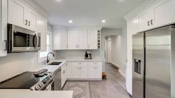 Cottage (4 Bedrooms) | Interior