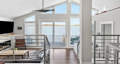 Game Room! Waterfront Group Haven in Ocean Pines
