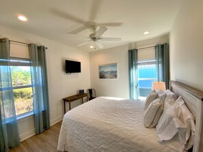 4 室のベッドルーム、アイロン / アイロン台、WiFi (無料)、ベッドシーツ