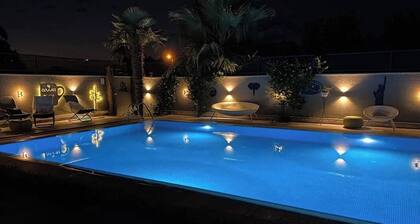 Atroa Otel