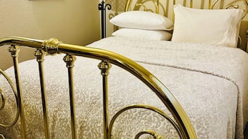 2 quartos, ferros/tábuas de passar roupa, Wi-Fi, roupa de cama