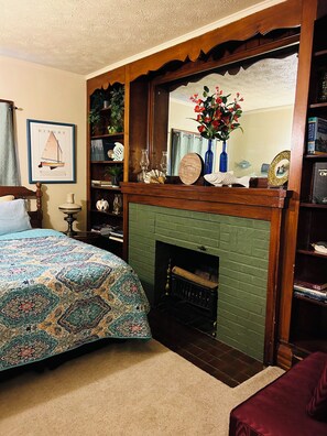 2 slaapkamers, een strijkplank/strijkijzer, wifi, beddengoed