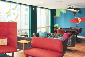 アパートメント | 4 室のベッドルーム、デスク