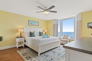 2 slaapkamers, een strijkplank/strijkijzer, gratis wifi, beddengoed