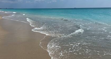 Seashell 4- Luxury Studio close to the beach!