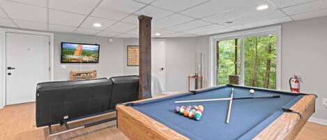 غرفة الألعاب