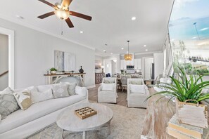 Smart TV - NEW Summer Salt Lot 30 "Waves of Fun!" House in Orange Beach AL SLEEPS 14 (Orange Beach)