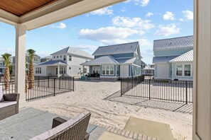 Terrace/patio - NEW Summer Salt Lot 30 "Waves of Fun!" House in Orange Beach AL SLEEPS 14 (Orange Beach)
