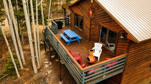 Outdoor dining - Spring-Break, Family Mountain Cabin! Near Angel Fire Ski Resort, Pet Friendly (Angel Fire)