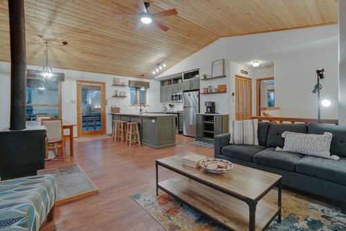 Spring Break Retreat - Pet Friendly!