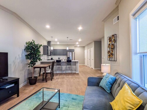 313 brand new 3 bedroom 2  bath