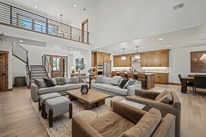 Télévision, cheminée