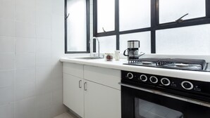 Apartment | Private kitchen - Roma Norte 2BR - Parking, Sleeps 6 -great Wifi (Mexico City)