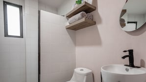 Apartment | Bathroom - Live Roma Norte - 2BR (Mexico City)