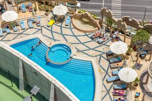 Pool - Elegant 1BR in Park Towers, DIFC by Deluxe Holiday Homes (Dubai)