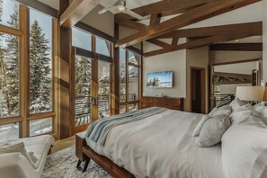 5 soverom, strykejern/-brett, wi-fi (inkludert) og sengetøy