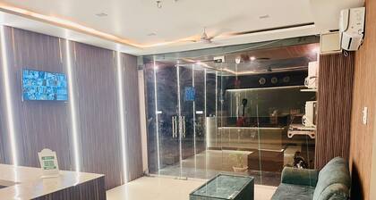 Hotel Hari Kripa Dham Near Prem Mandir By HRG