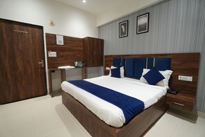 Deluxe tweepersoonskamer, 1 tweepersoonsbed, niet-roken, airconditioning | Lakens van Egyptisch katoen, luxe beddengoed, donzen dekbedden