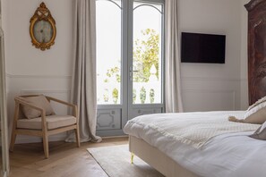 6 chambres, fer et planche à repasser, accès Internet, draps fournis