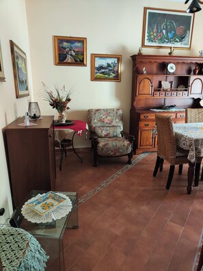 Interior - MARY'S HOUSE (Siracusa)
