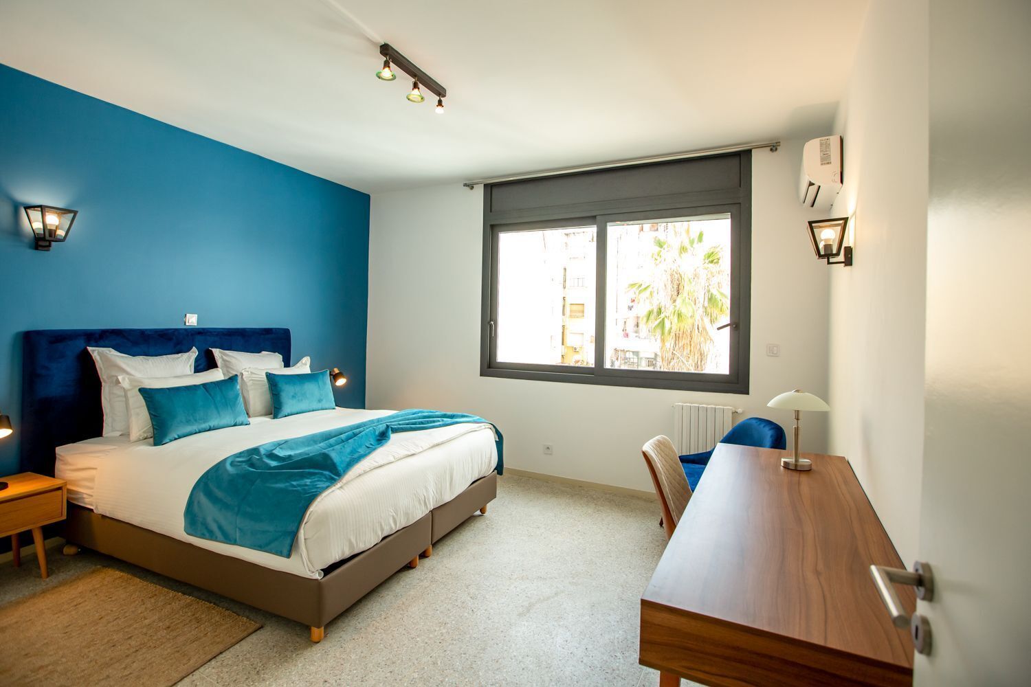 3 室のベッドルーム、アイロン / アイロン台、インターネット、ベッドシーツ