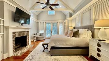 4 Schlafzimmer, Bügeleisen/Bügelbrett, Reisekinderbett, Internetzugang