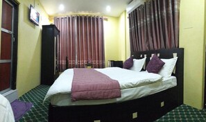 In-room safe, free WiFi