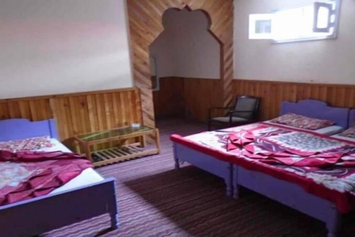 Deluxe Double Room | Soundproofing, iron/ironing board, free WiFi