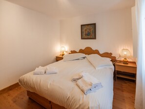 3 chambres, accès au Wi-Fi (inclus), literie fournie