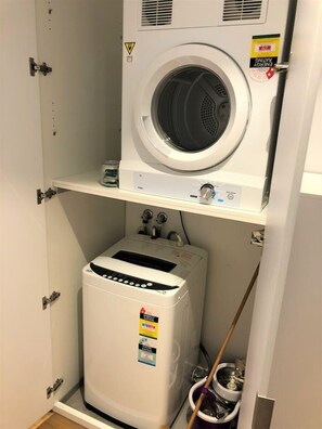 Interior - 2x 2BR Apartment on Rose Lane (Melbourne)