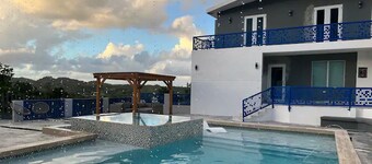 Spacious 7-bedroom House w/ Heated Pool and Pool Table
