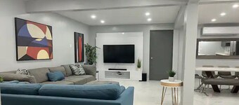 Spacious 7-bedroom House w/ Heated Pool and Pool Table