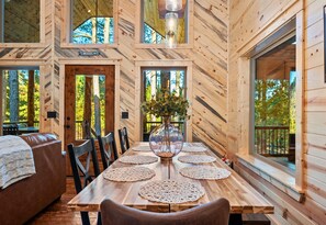 Dining - Fun-Filled Retreat w/Games, Fire Pit, Hot Tub (Broken Bow)