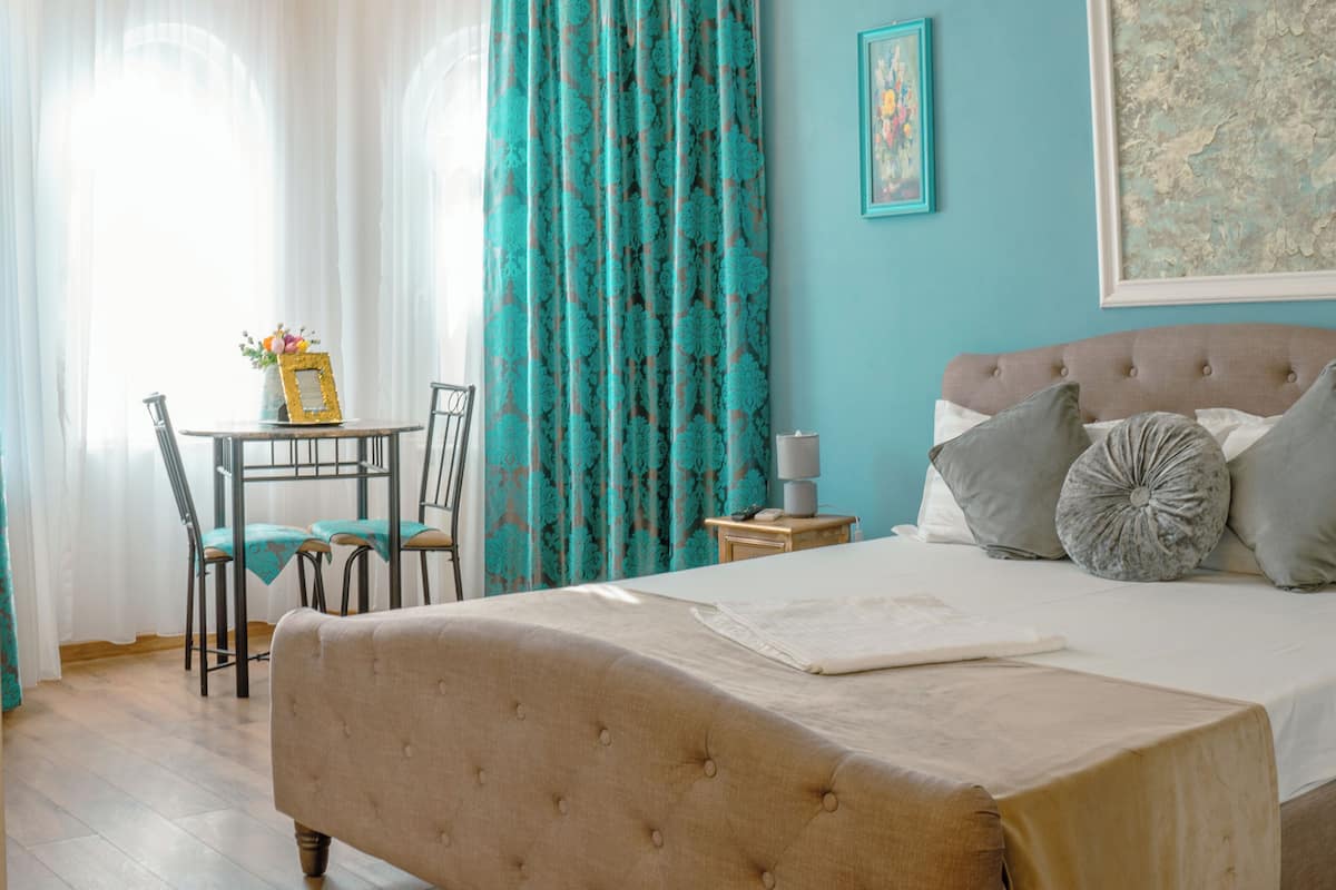 Classic Double Room, Garden View | Free WiFi