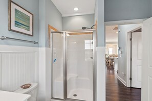 Shower, towels