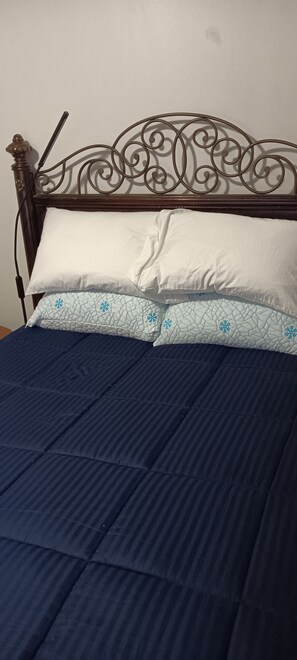 2 chambres, fer et planche Ă repasser, Wi-Fi, literie fournie